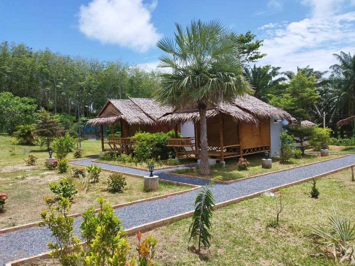 Palm Garden Bungalows Ko Lanta Extérieur photo