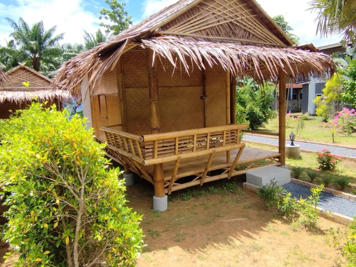 Palm Garden Bungalows Ko Lanta Extérieur photo